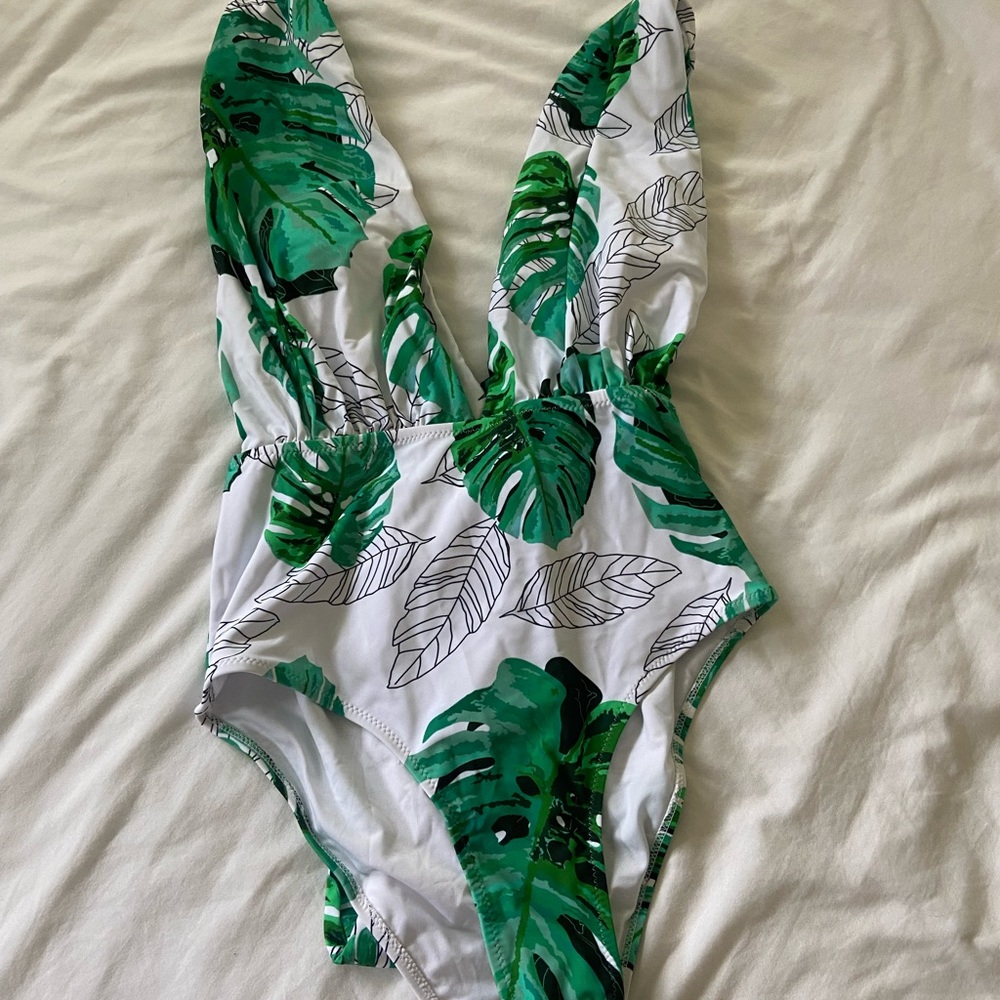 Cupshe bathing suit NWT!